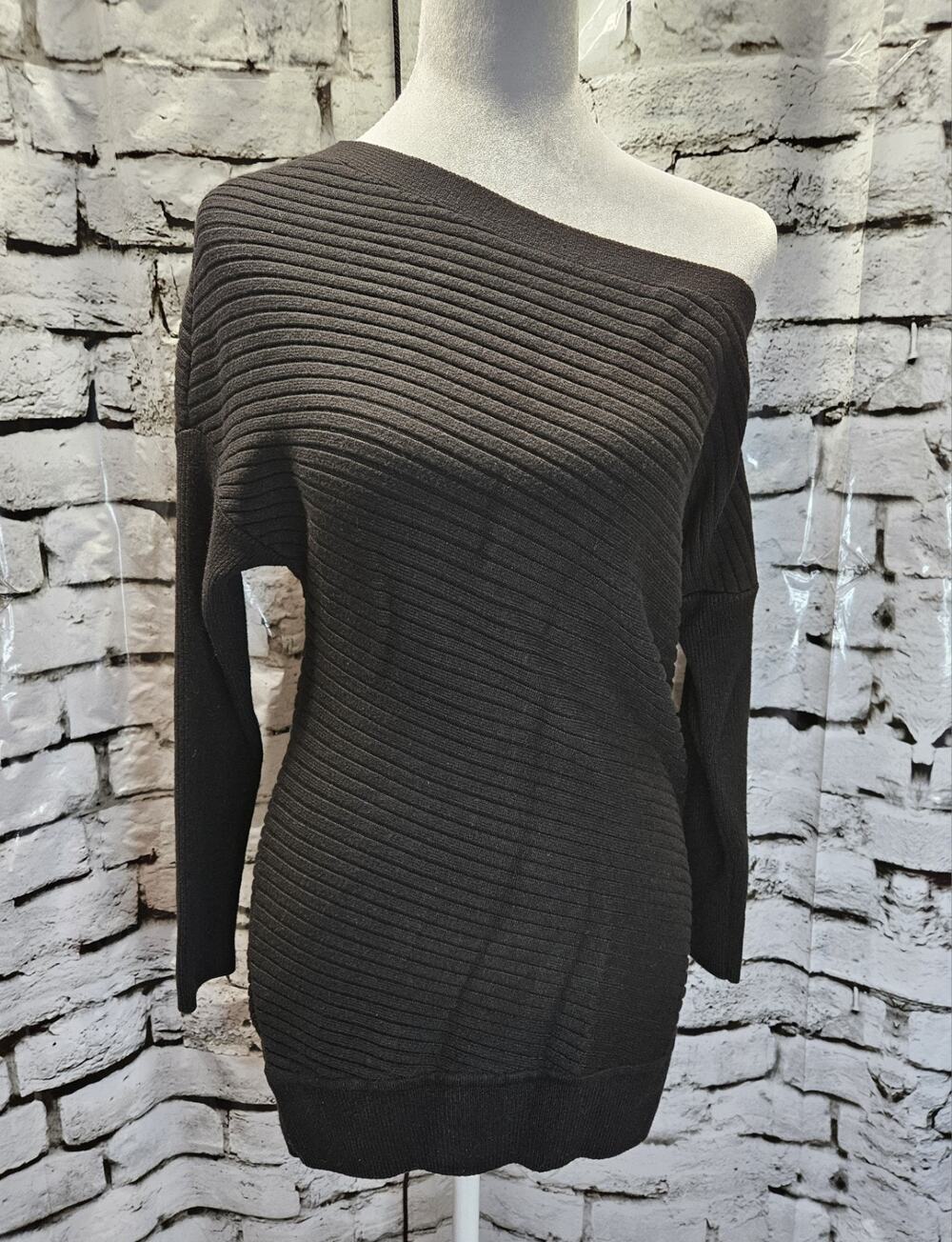 White House Black Market Dark Gray Off Shoulder Sweater Cozy Tunic XS EUC